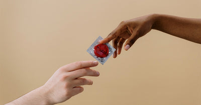 Female Condom vs Male Condom -  Effectiveness, advantages, and tips