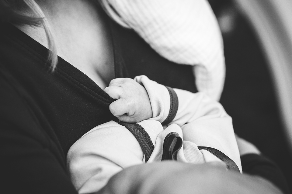 Postpartum Depression -  What is it, Symptoms, Cause & Treatment